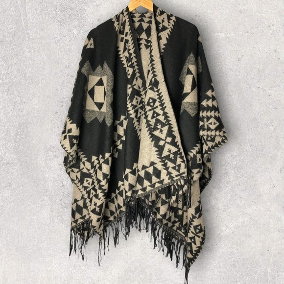Geometric Patterned Black and Cream Poncho - Picture 4 of 5